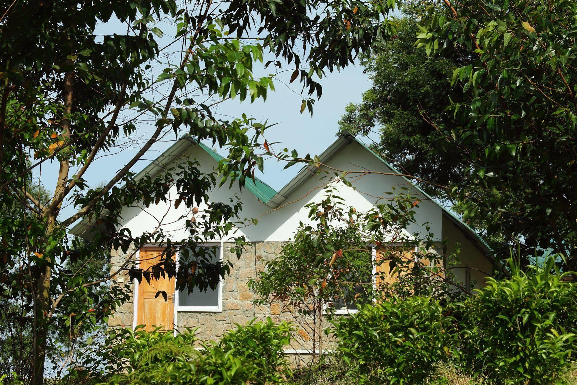 Green Jungle Holiday Resort Мунар Екстериор снимка