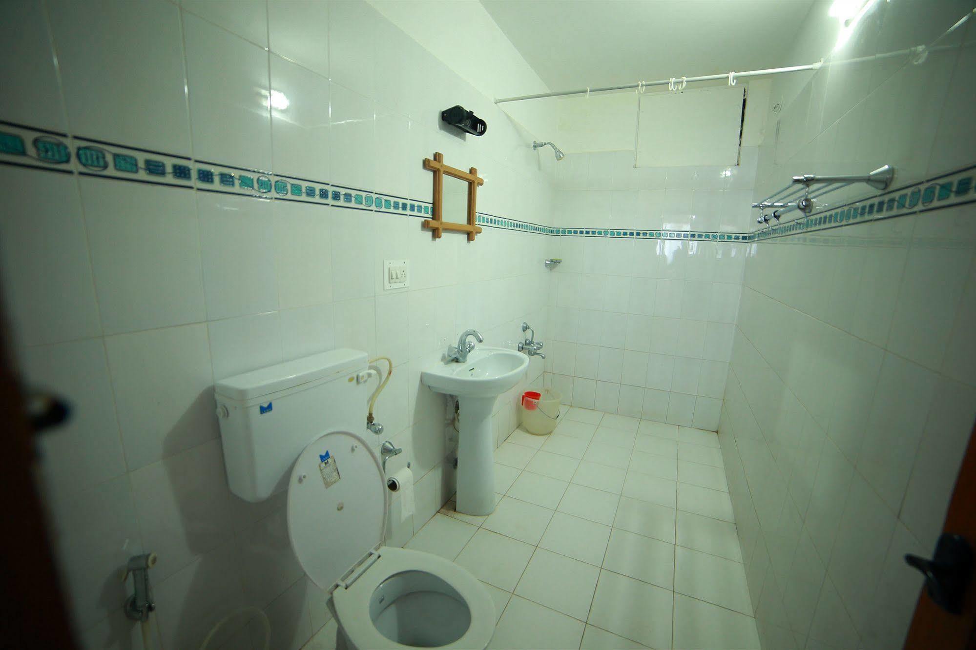 Green Jungle Holiday Resort Мунар Екстериор снимка