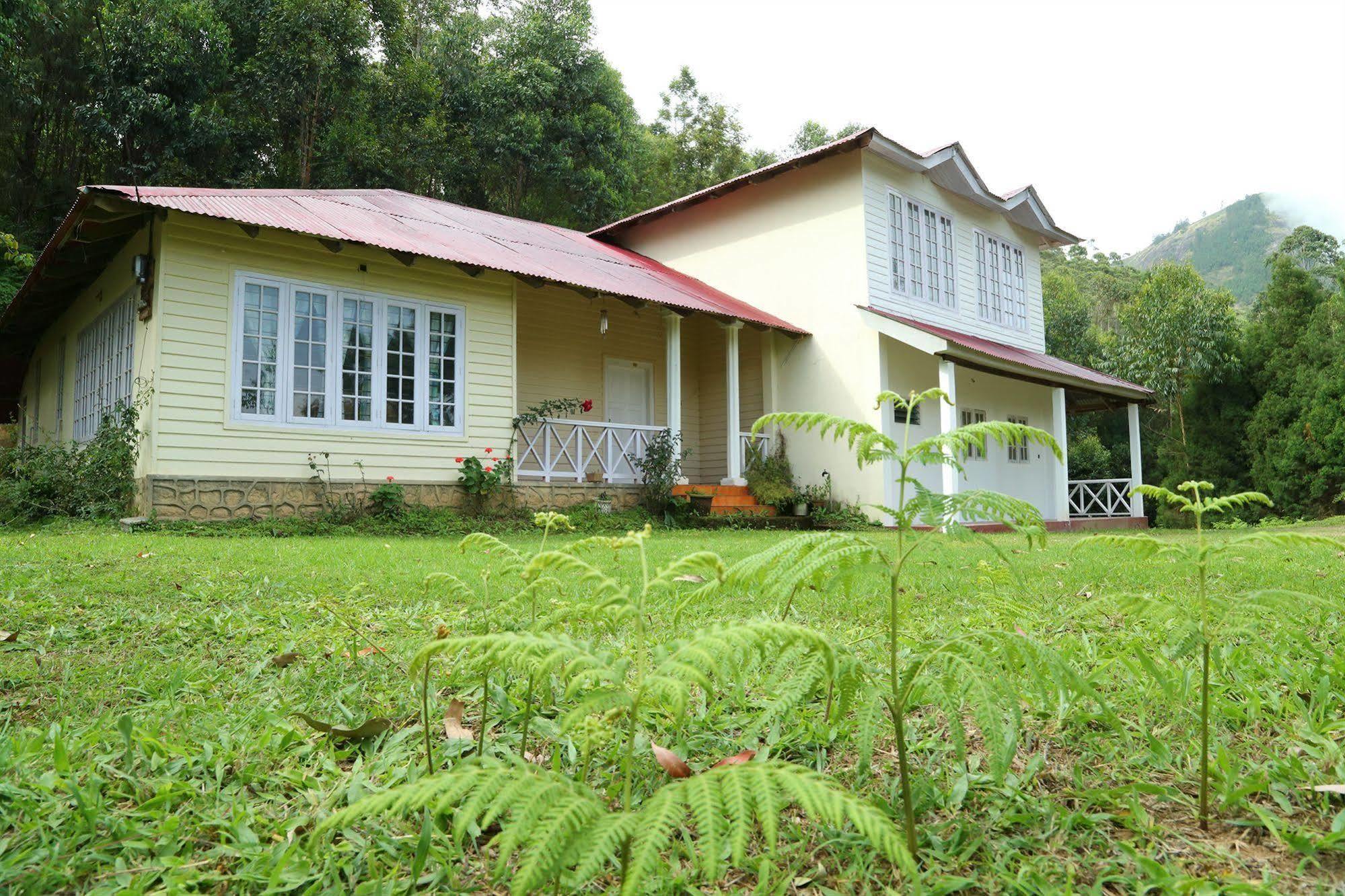 Green Jungle Holiday Resort Мунар Екстериор снимка