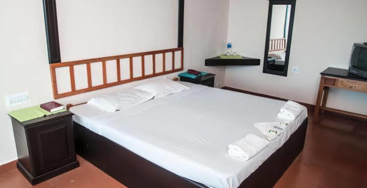 Green Jungle Holiday Resort Мунар Екстериор снимка