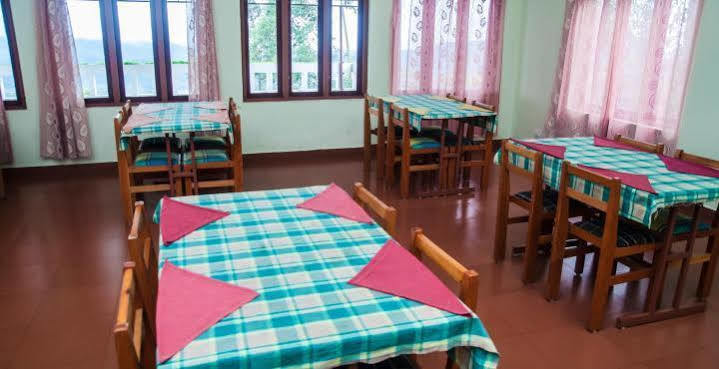 Green Jungle Holiday Resort Мунар Екстериор снимка